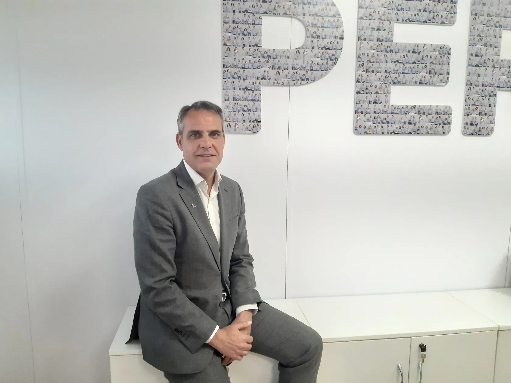 Fotografía del nuevo director comercial de ILUNION Contact Center BPO, Javier Moreno