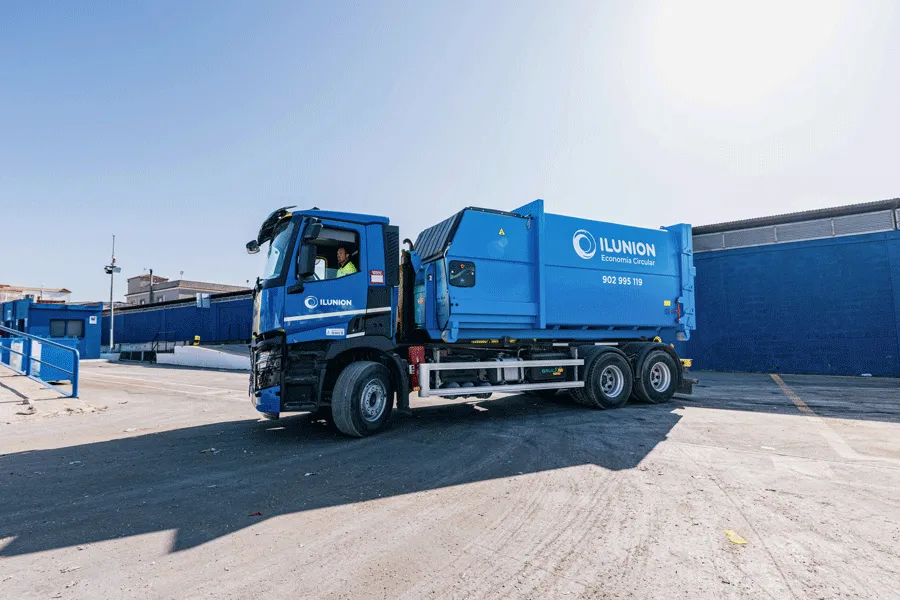 camión de reciclaje de ILUNION