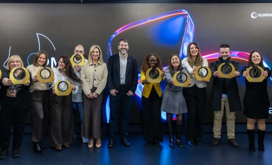 Foto de familia de los PMA 2025 de ILUNION Contact Center