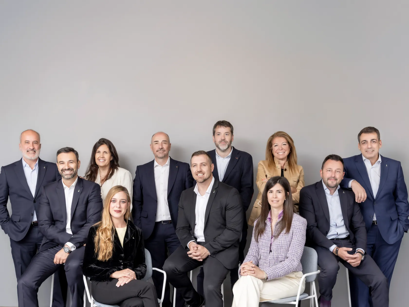 Fotografía de familia del comité de dirección de Facility Services