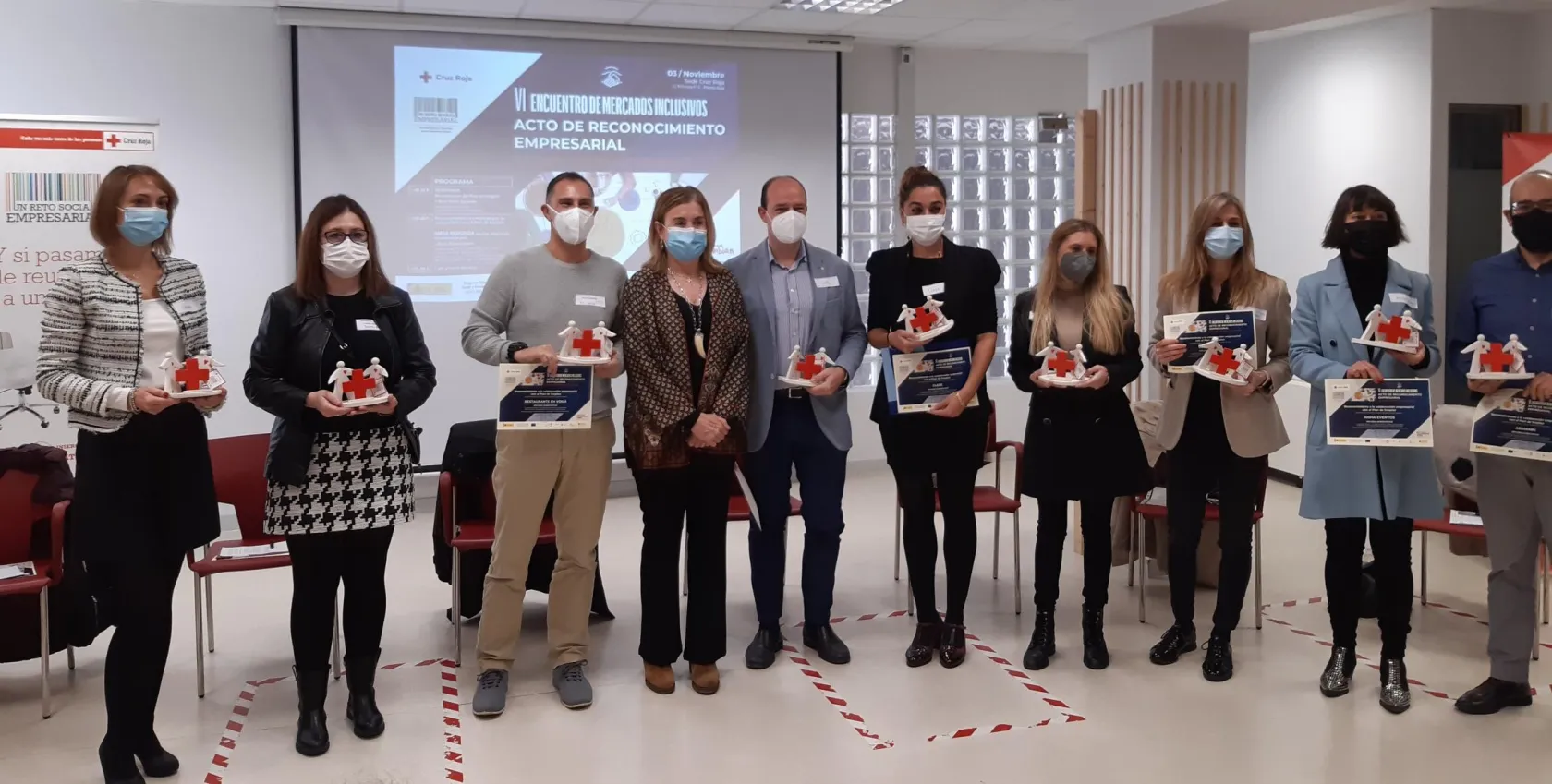 Foto de familia de los premiados