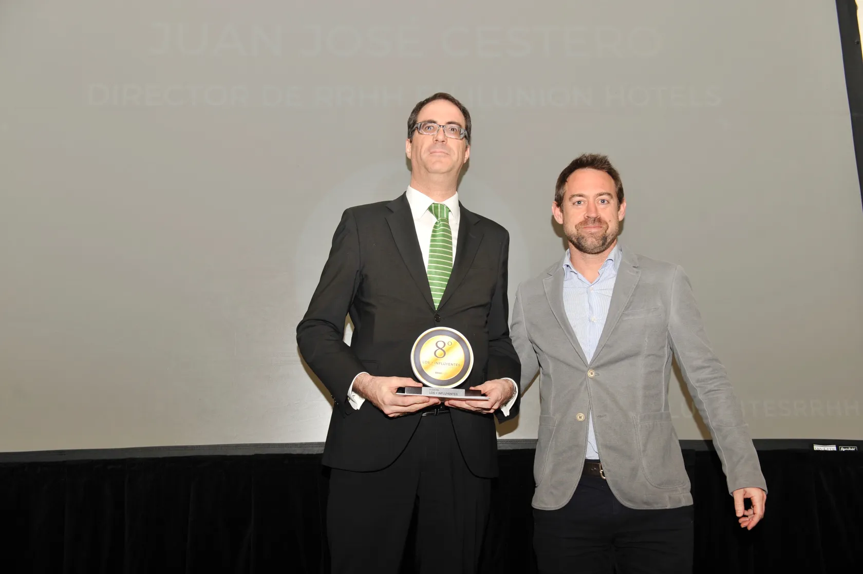 Pie de foto (de izda. a dcha.): Juan José Cestero, director de RRHH de ILUNION Hotels, y Jorge Villabona, CMO de ISDI