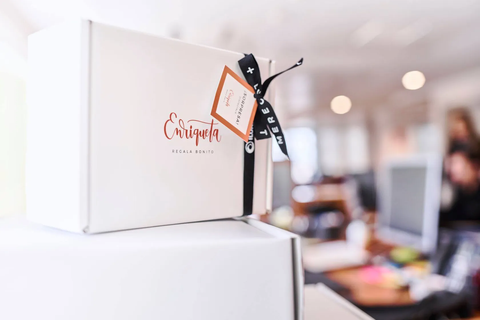 Imagen de una de las cajas de Enriqueta Regala Bonito 