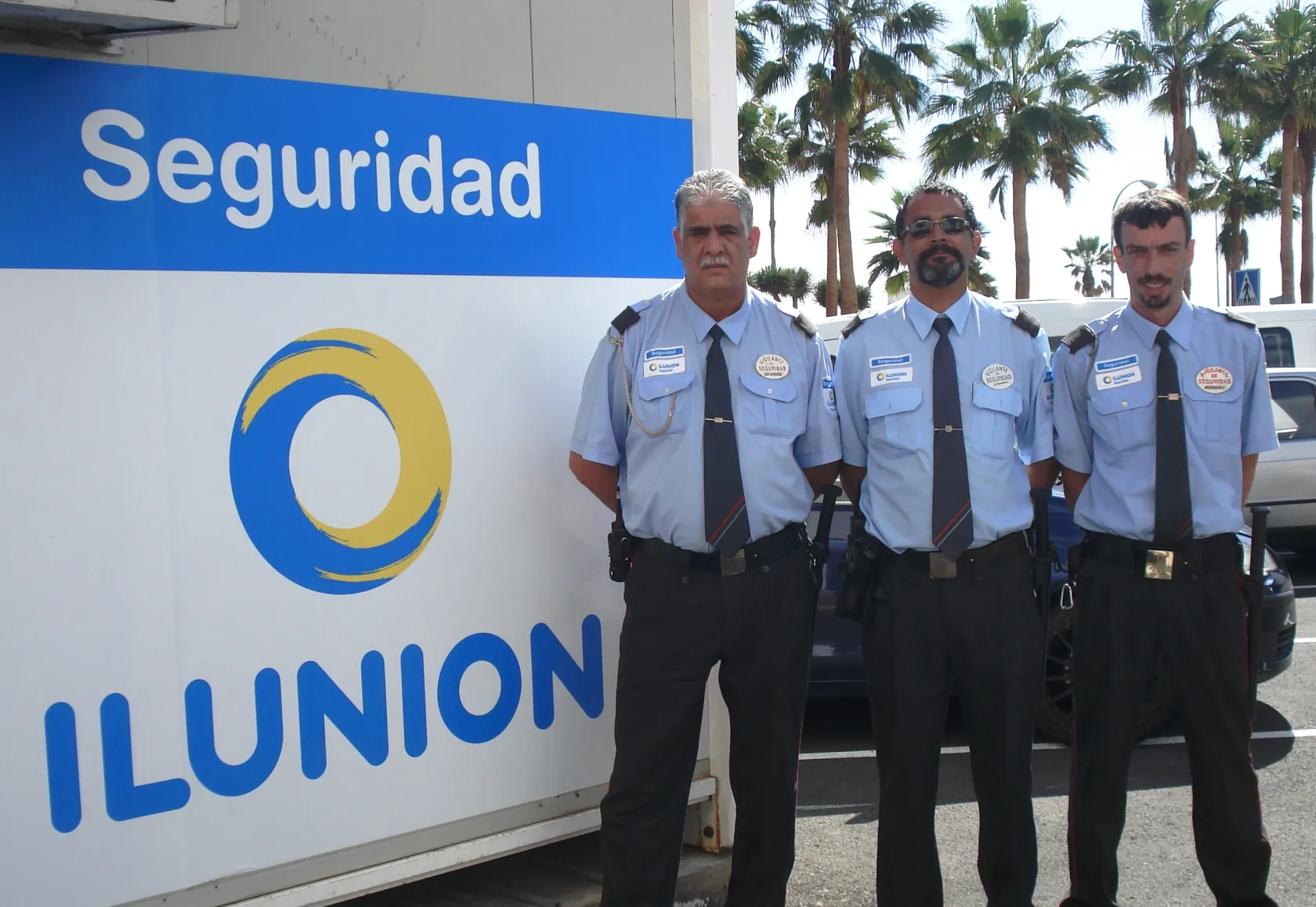 Tres vigilantes de ILUNION Seguridad