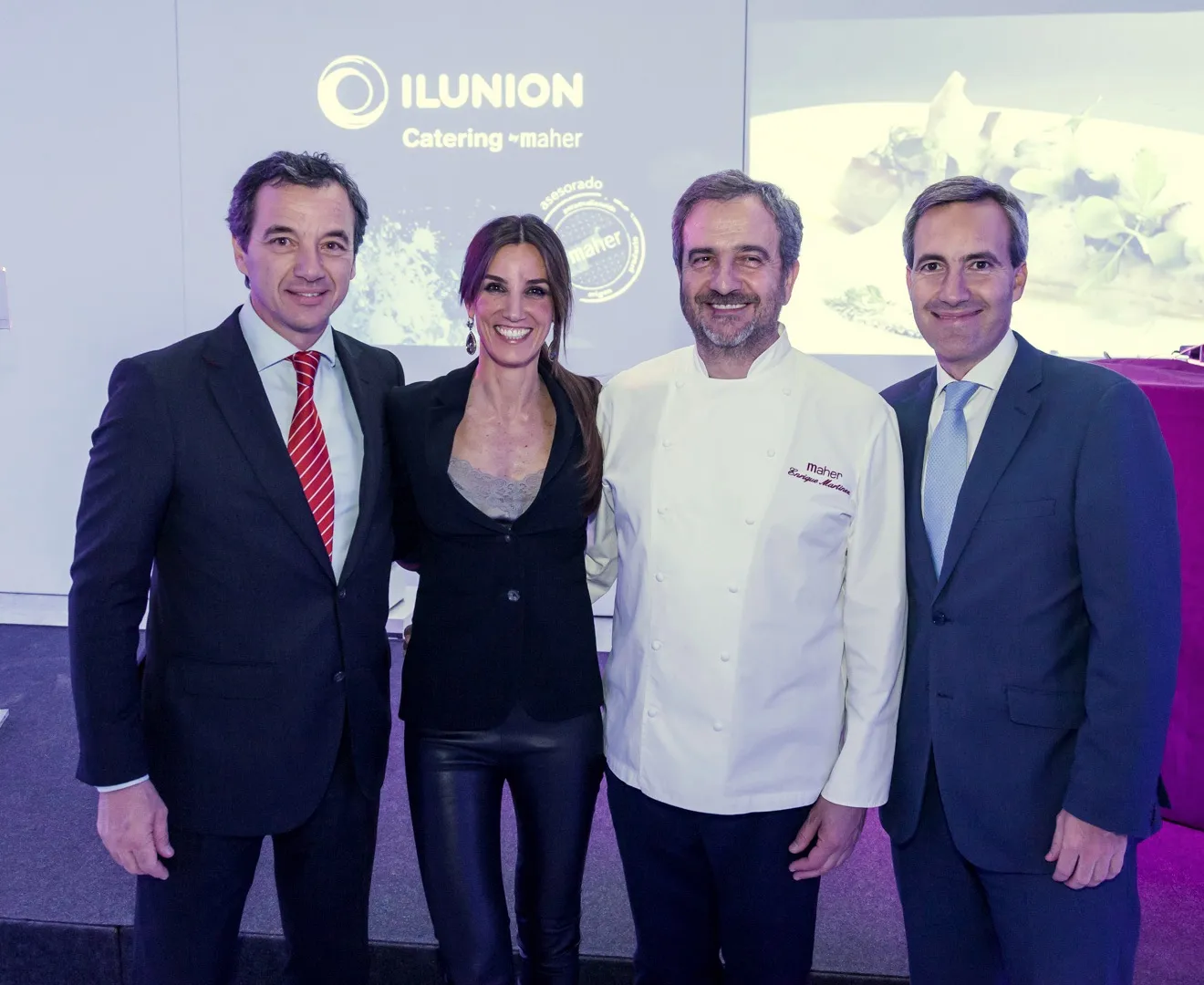 Foto de familia en la que aparecen José Ángel Preciados, Patricia Otero, Enrique Martínez y Alejandro Oñoro 