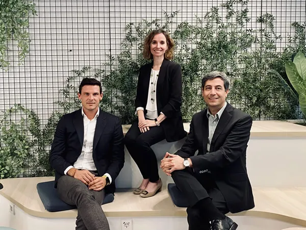 Imagen de las nuevas incorporaciones de ILUNION Hotels: Carlos Bello, Oliver Benalal y Teresa Zamora.