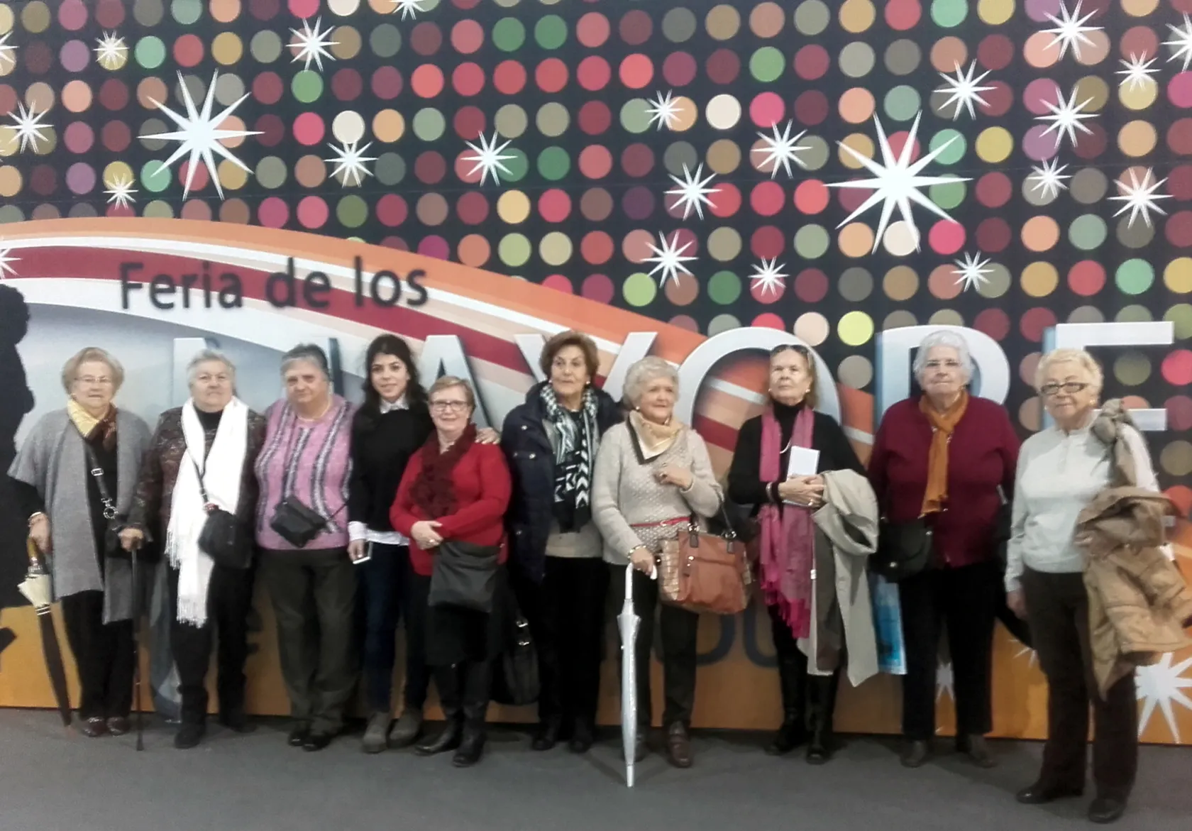 Grupo de mayores durante su visita a la Feria