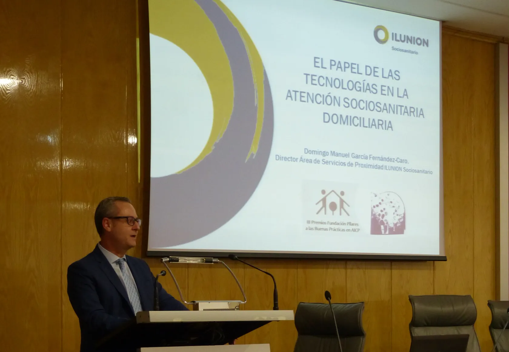 El director del área de Servicios de Proximidad de ILUNION Sociosanitario, Domingo García Fernández-Caro, durante su intervención en la Fundación Pilares 