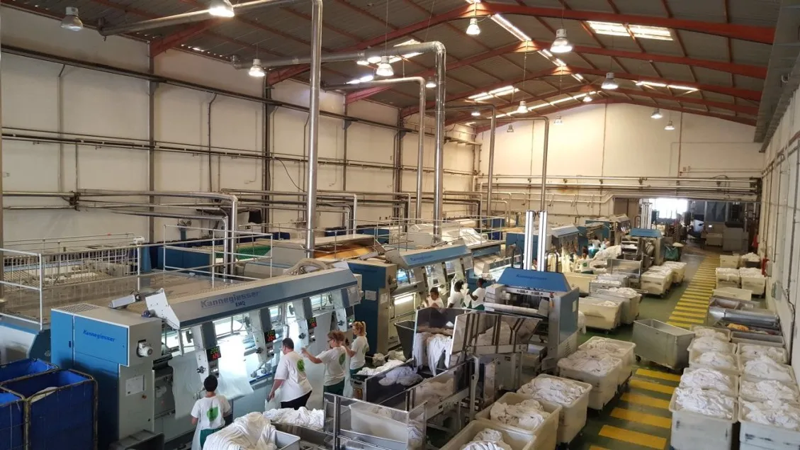 Interior de Lavandería Morales e Hijos S.L.