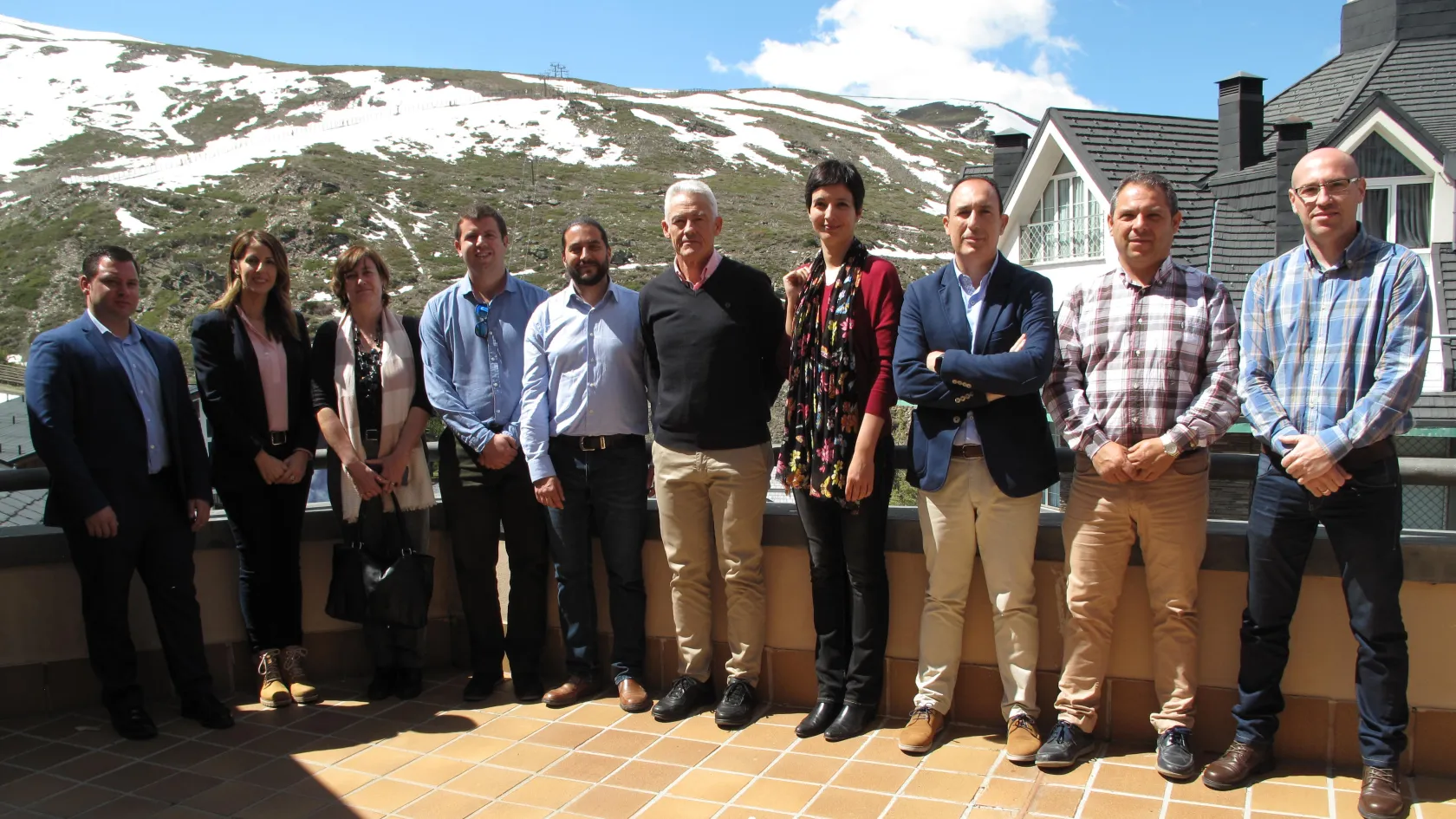 Participantes en la presentación del proyecto 'Monachil - Sierra Nevada shopping para todos'