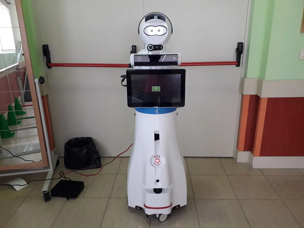 Roni, en el centro de una fotografía.